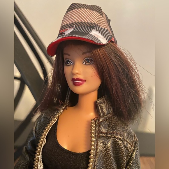 Burberry Barbie Baseball Cap - Picture 2 of 11